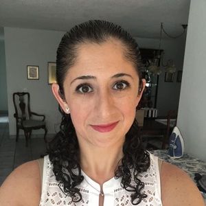 Meet your Posher, Daniela